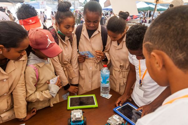 C2C#025: Bridging the Digital Divide