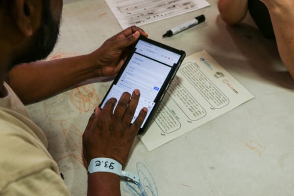 “I Am Alive”: Safe Messages for Survivors in the Mediterranean Sea